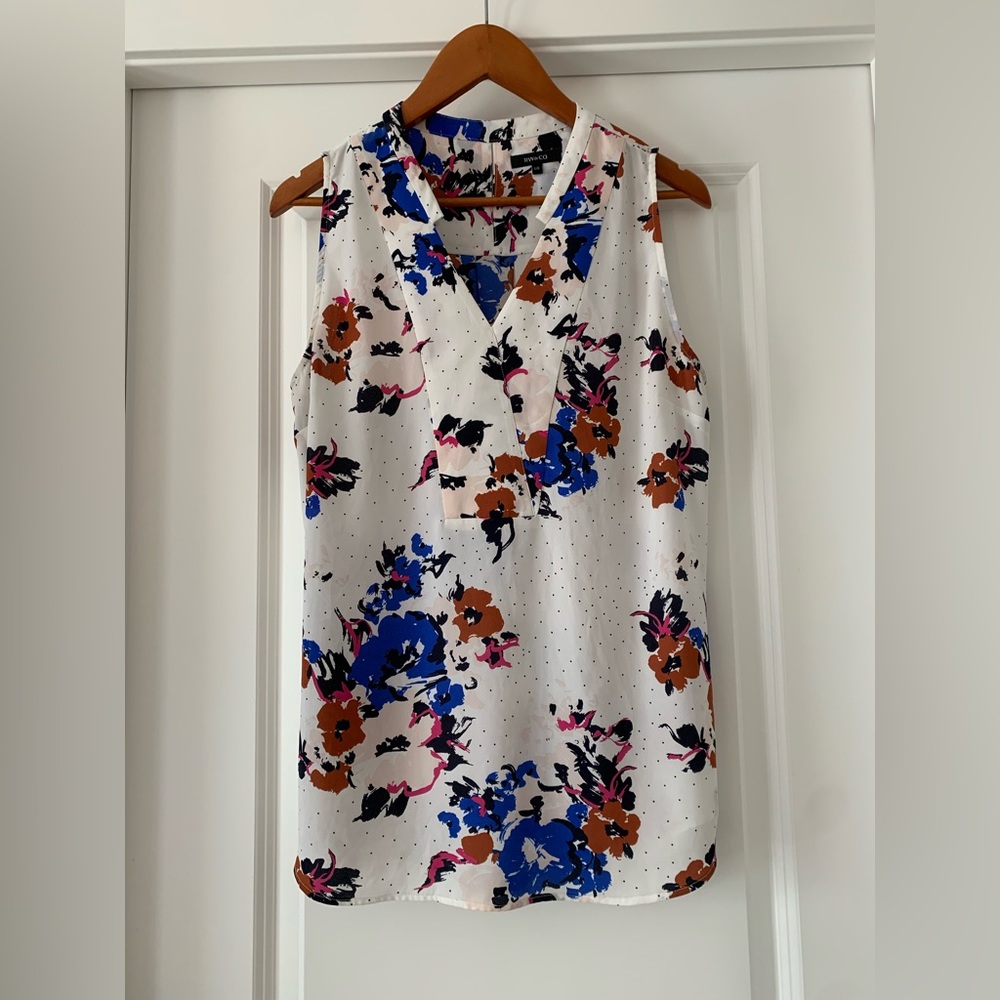 RW&Co Sleeveless Floral Blouse